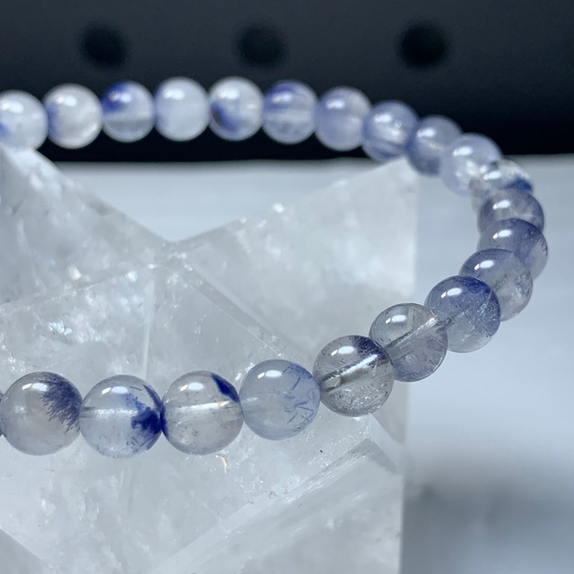 1.希少なデュモルチェライトインクォーツ