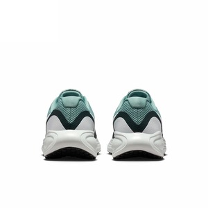 ナイキランニングシューズ[メンズ]HJ9198 007 レボリューション8 26.0～27.5cm