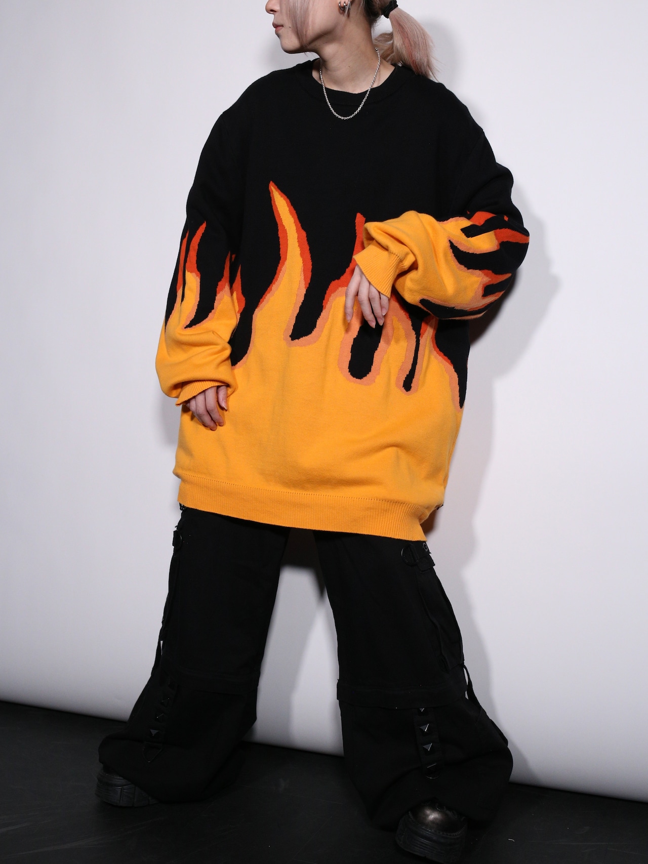 fire pattern over silhouette cotton knit - 2