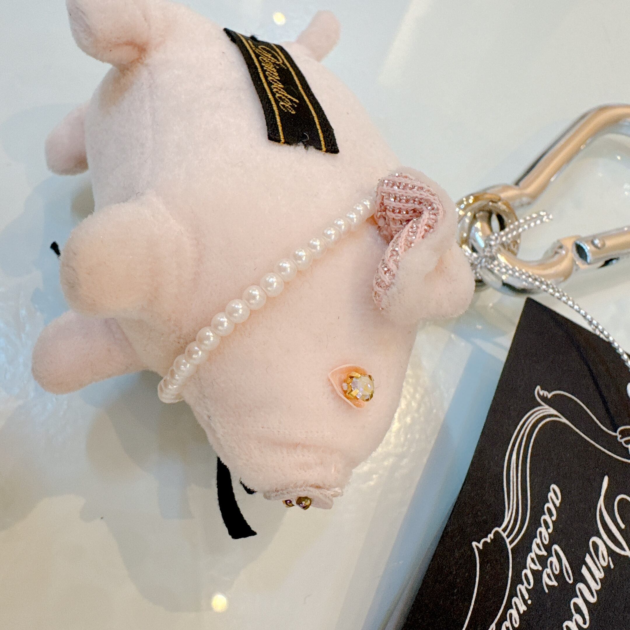 DEMODEE】ピンクPIGカラビナチャーム | REAL