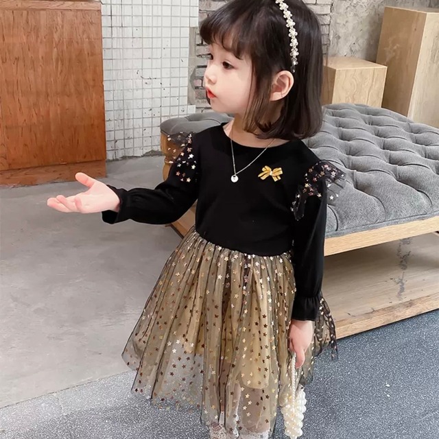 子供服 90〜130 バイカラー 長袖 チュールドレス フリル 星柄 送料無料 チュール ワンピース ミディ丈 ドレス リボン シースルー クルーネック 子供 キッズコーデ キッズファッション キッズドレス キッズ 可愛い きれいめ エレガント 春 秋 冬 ガーリー お出かけ 外出 きれいめカジュアル 着回し ファッション デート コーディネート 重ね着 休日 特別な日 お祝い 記念日 春コーデ 冬コーデ 秋コーデ おしゃれ シンプル ゆったり 韓国ファッション コーデ パーティー パーティドレス 誕生日