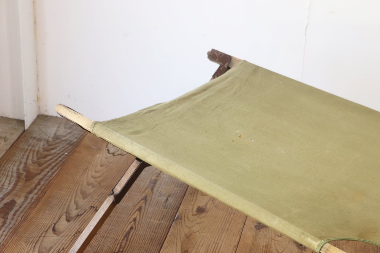ヴィンテージ 軍用ベッド フォールディングコット キャンプ 組み立て