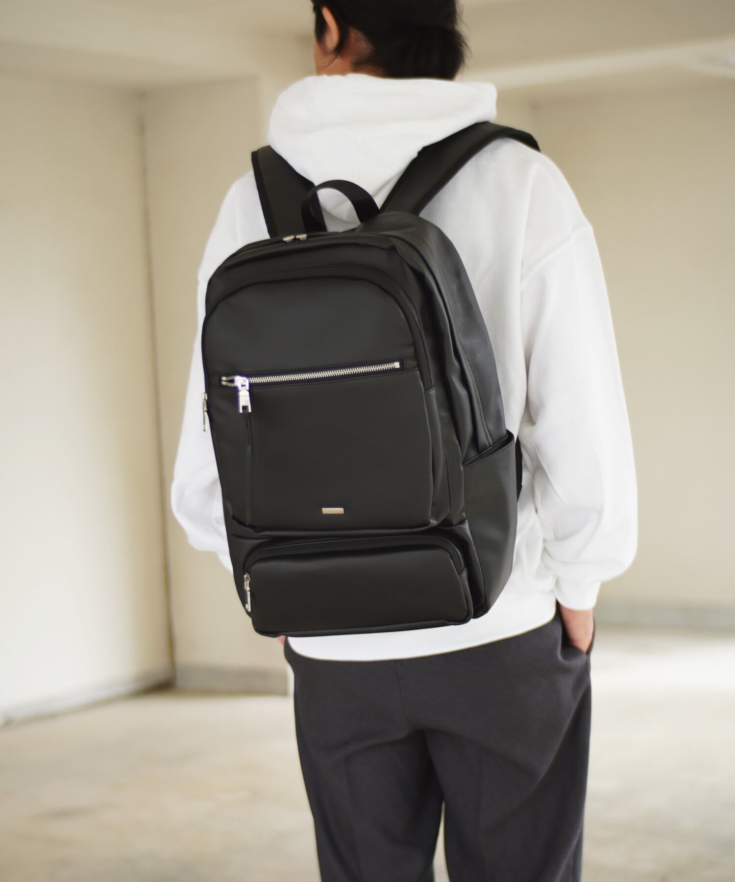 JOUET (ジョエット) レザーライク ポケット リュック ブラック B8005