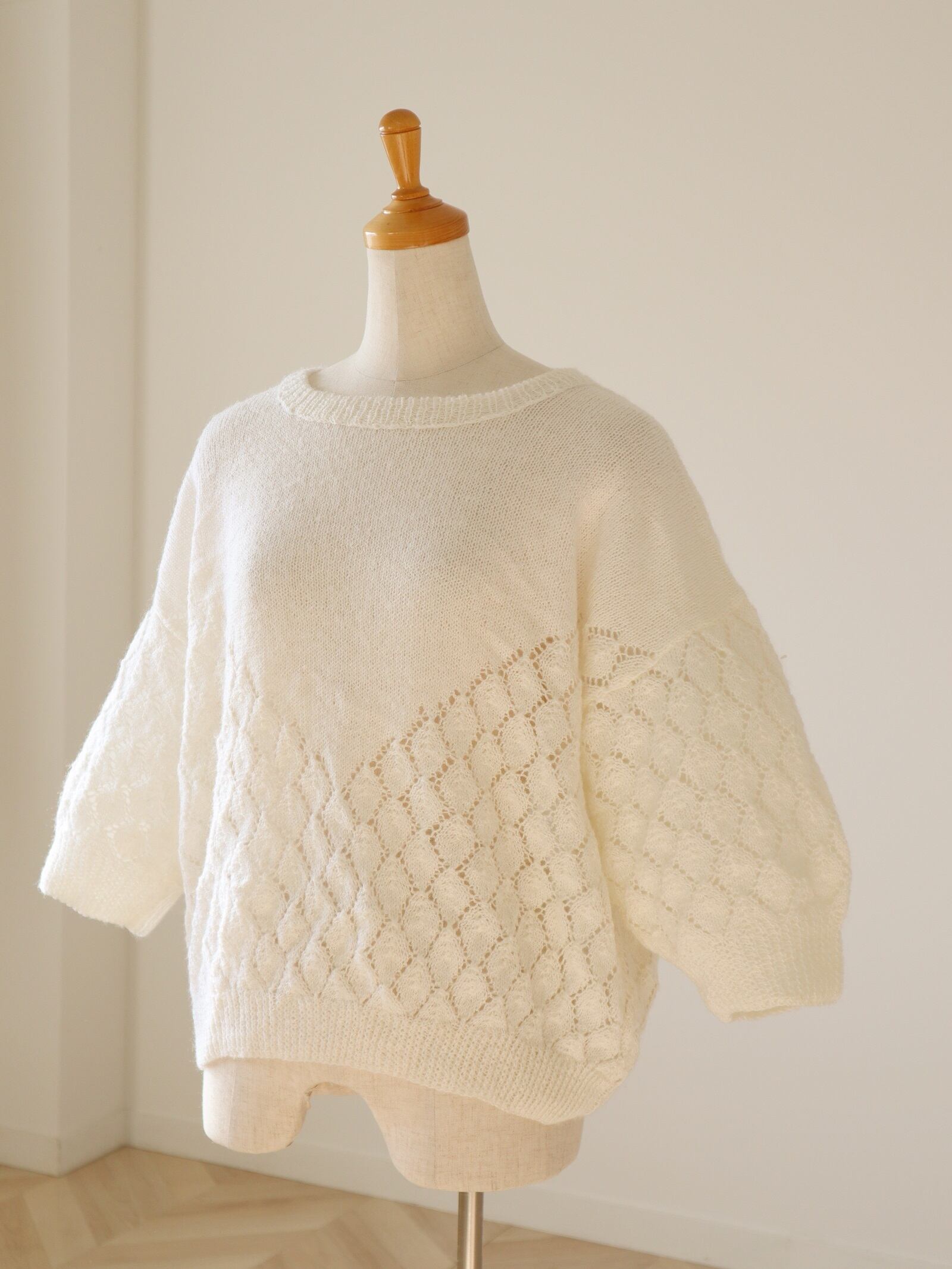 ●design knitted crochet detail knit tops