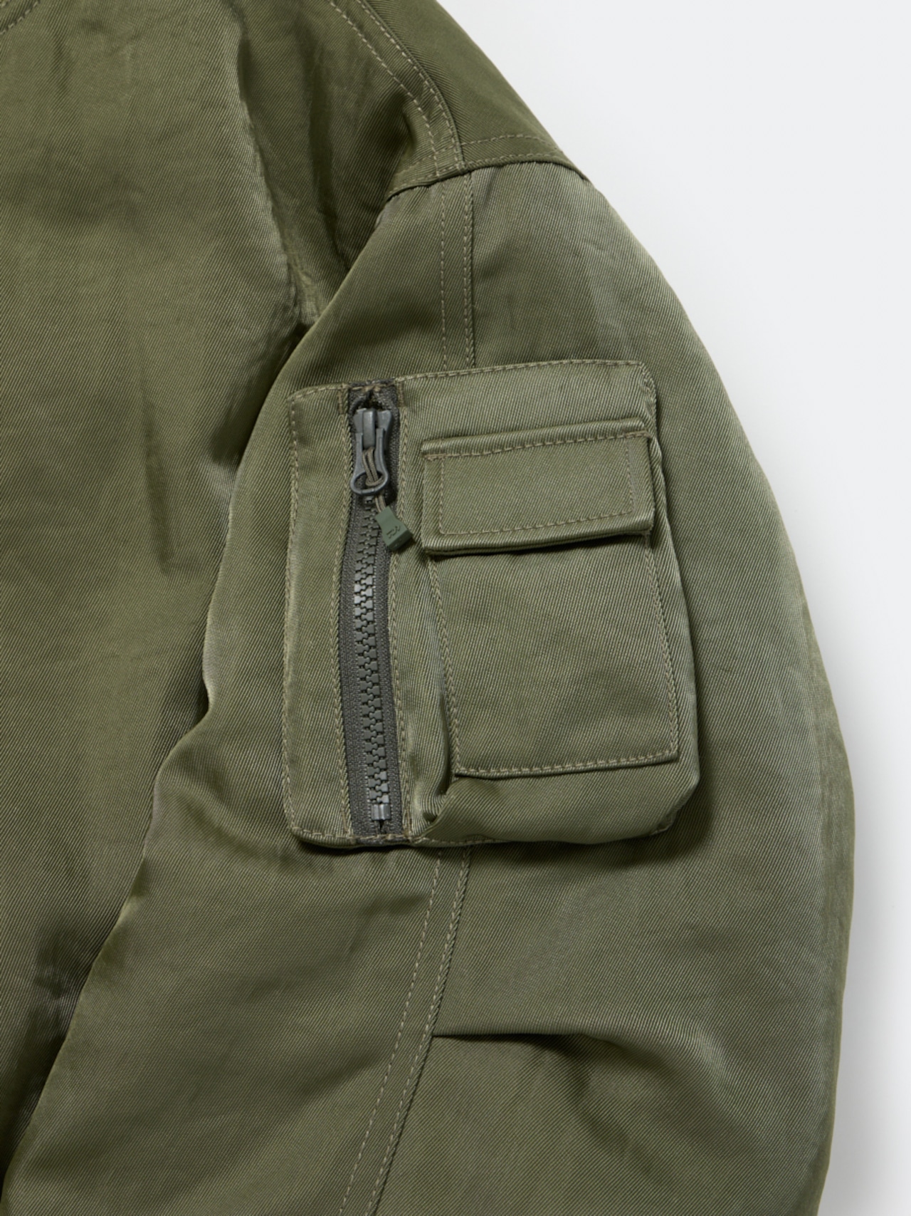 【DAIWA PIER39】TECH REVERSIBLE MA-1 DOWN JACKET