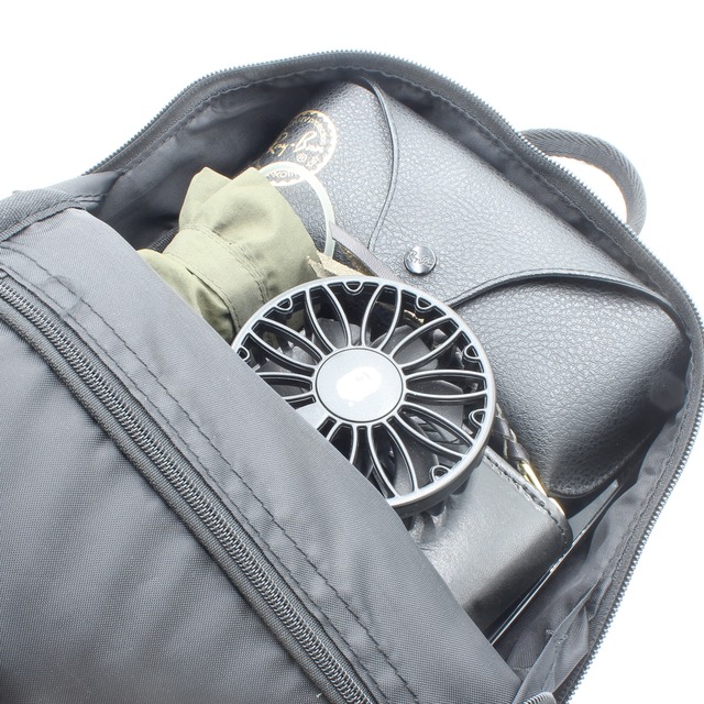 "HAYWARD" 　BASIC SQUARE SLING BAG　MAT RIPSTOP MODEL