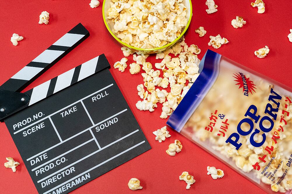 みんなでつまめるワクワク、おうちでシネマサイズポップコーン×2個とケトルパップコーン×3個 Daily's Popcorn デイリー食品