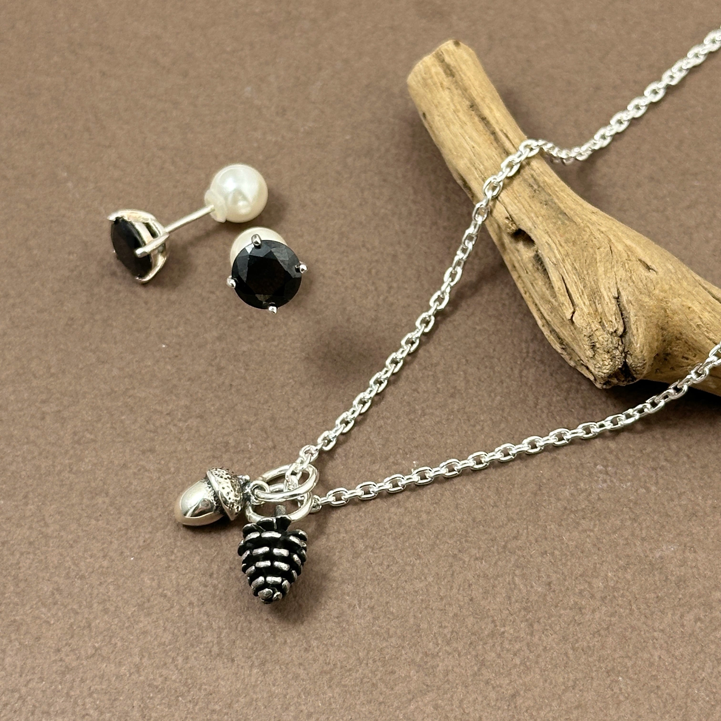 マツボックリ＋リトルどんぐり ネックレス 秋冬 ドングリ まつぼっくり