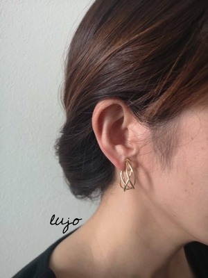 mat gold earring