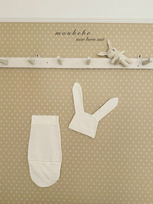 【予約】monbebe Amniotic suit & bunny beanie