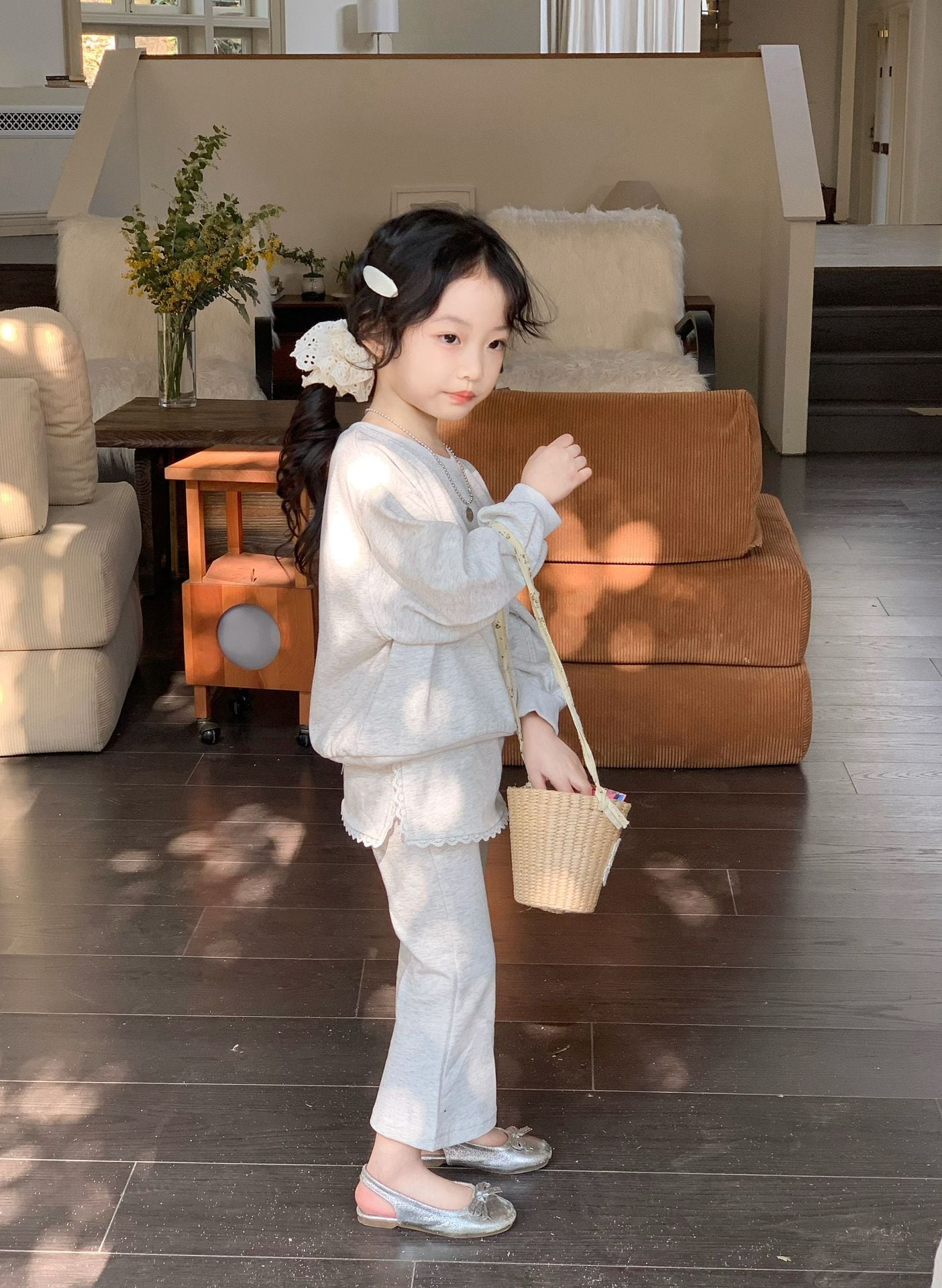 スカート付フレアパンツ×イラストトレーナー　セットアップ