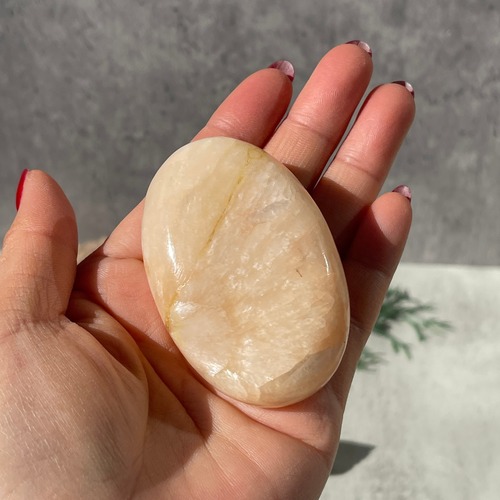 【スティルバイト】パームストーン｜握り石｜鉱物 天然石 パワーストーン