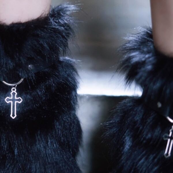 クロスオーナメントブラックラインブラックもふもふショートレッグ