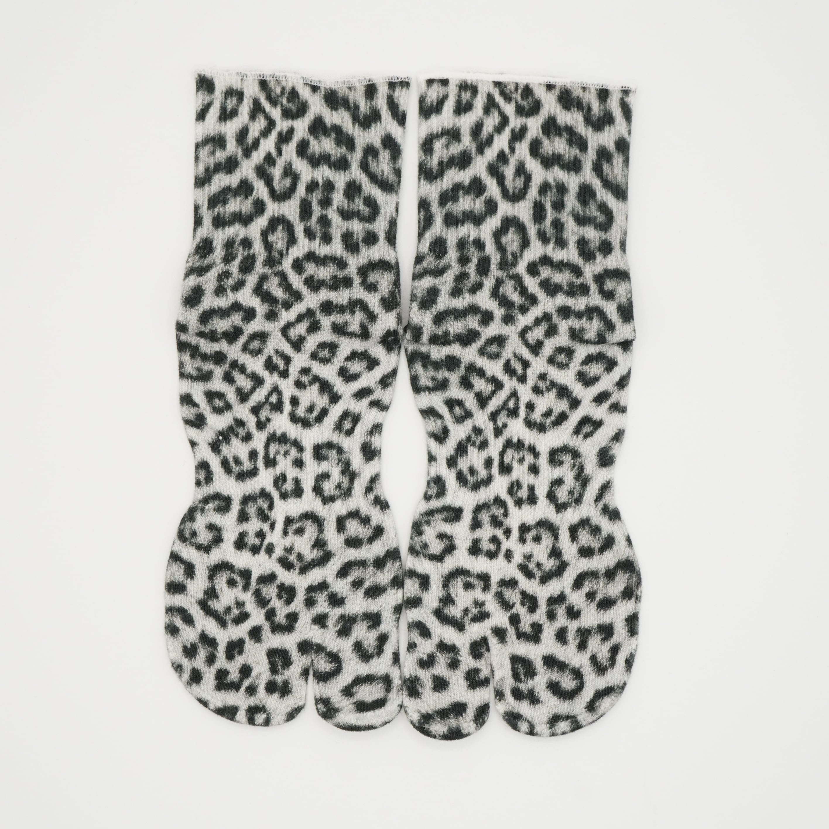 リアルヒョウ柄　ホワイト　足袋和紙プリントソックス　レギュラー丈