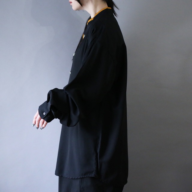 "刺繍" and double antique button over silhouette minimal mode shirt