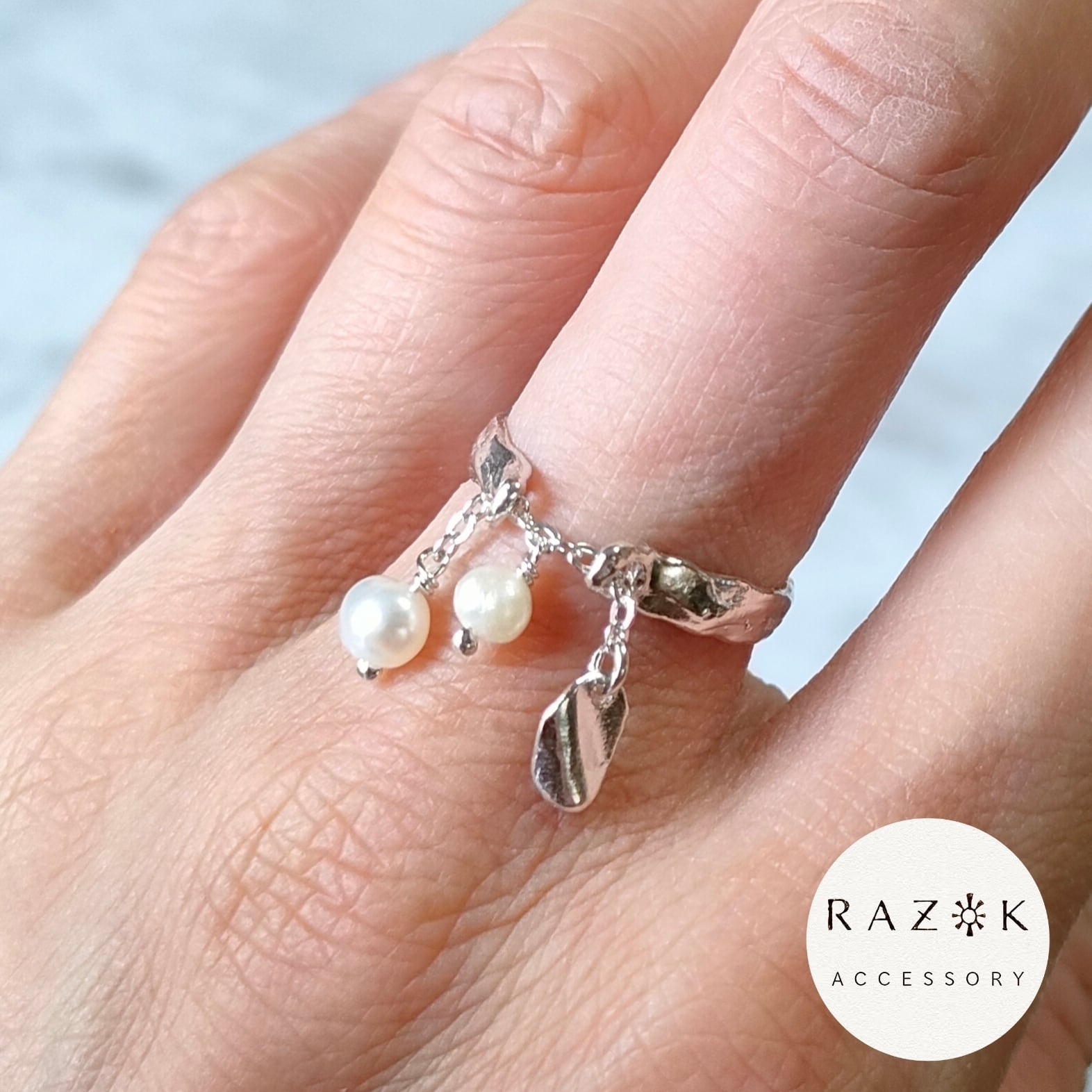 RAZOK【ラゾック】