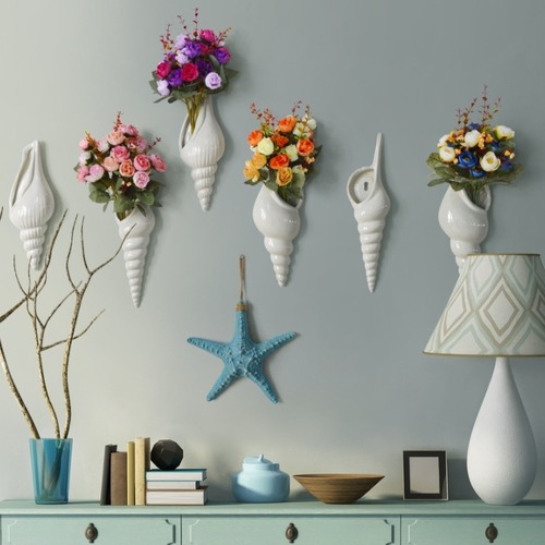 壁掛け花瓶 貝殻 ホワイト 陶器 ウォールベース 巻貝 コンク シェル インテリア 花器 壁面装飾 マリン 海 ナチュラル モダン