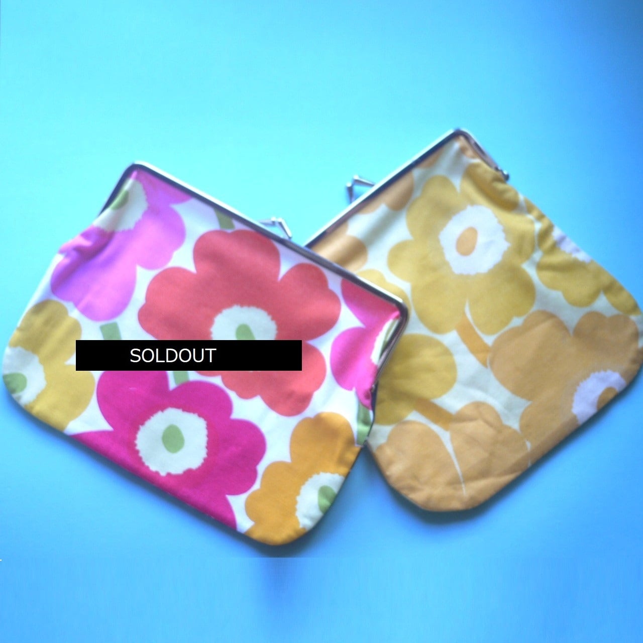 mercari マリメッコ marimekko 幅広がま口ポーチ