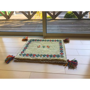 ギャッベ　座布団サイズ　0091