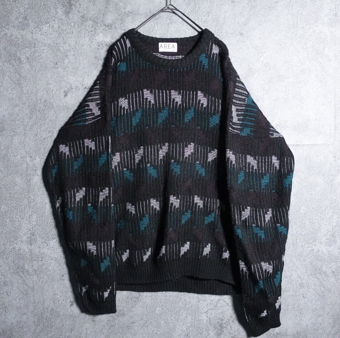 Multicolor geometric pattern design knit