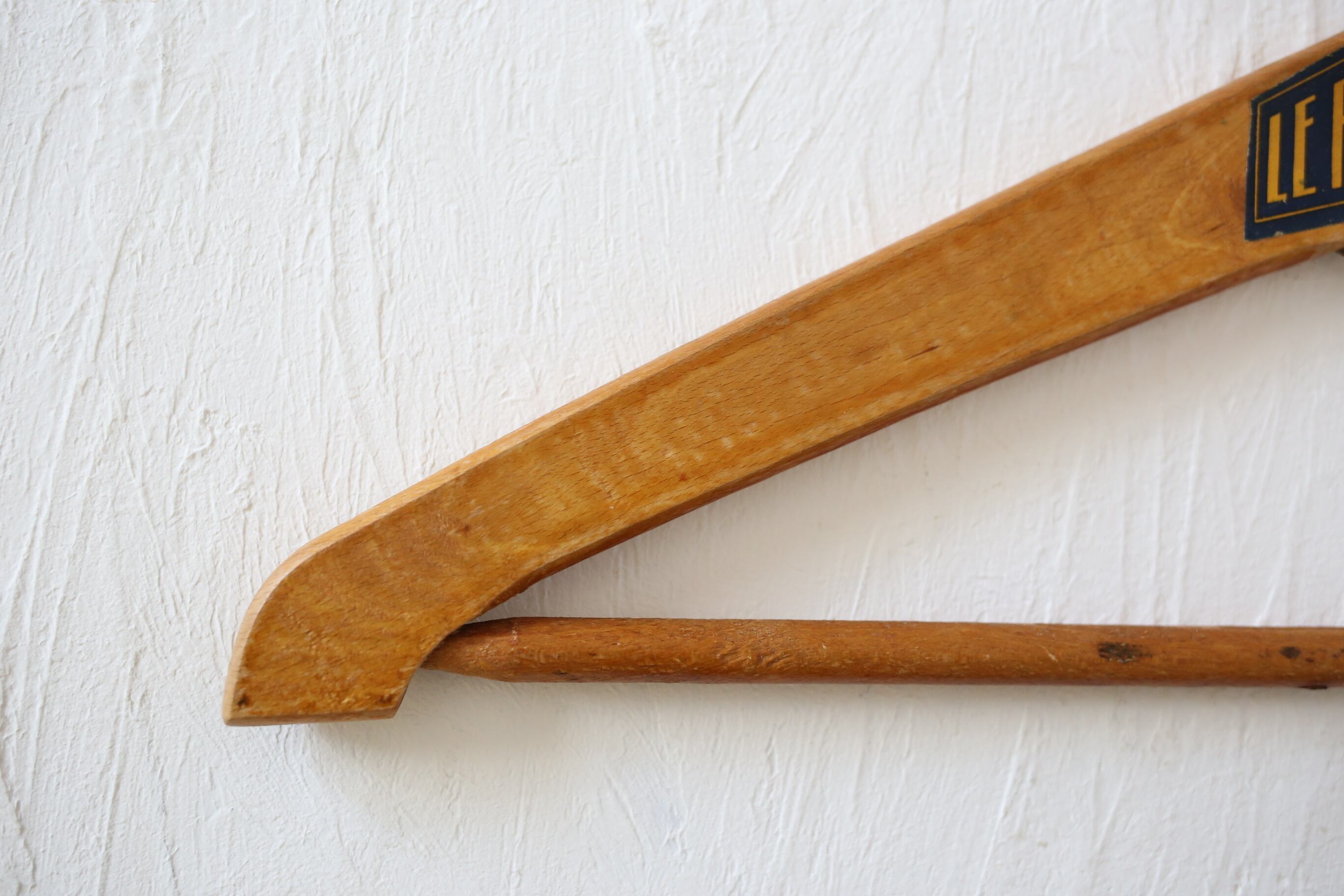 フランス アンティーク ヴィンテージ 木製ハンガー 『LE PARFAIT』 N