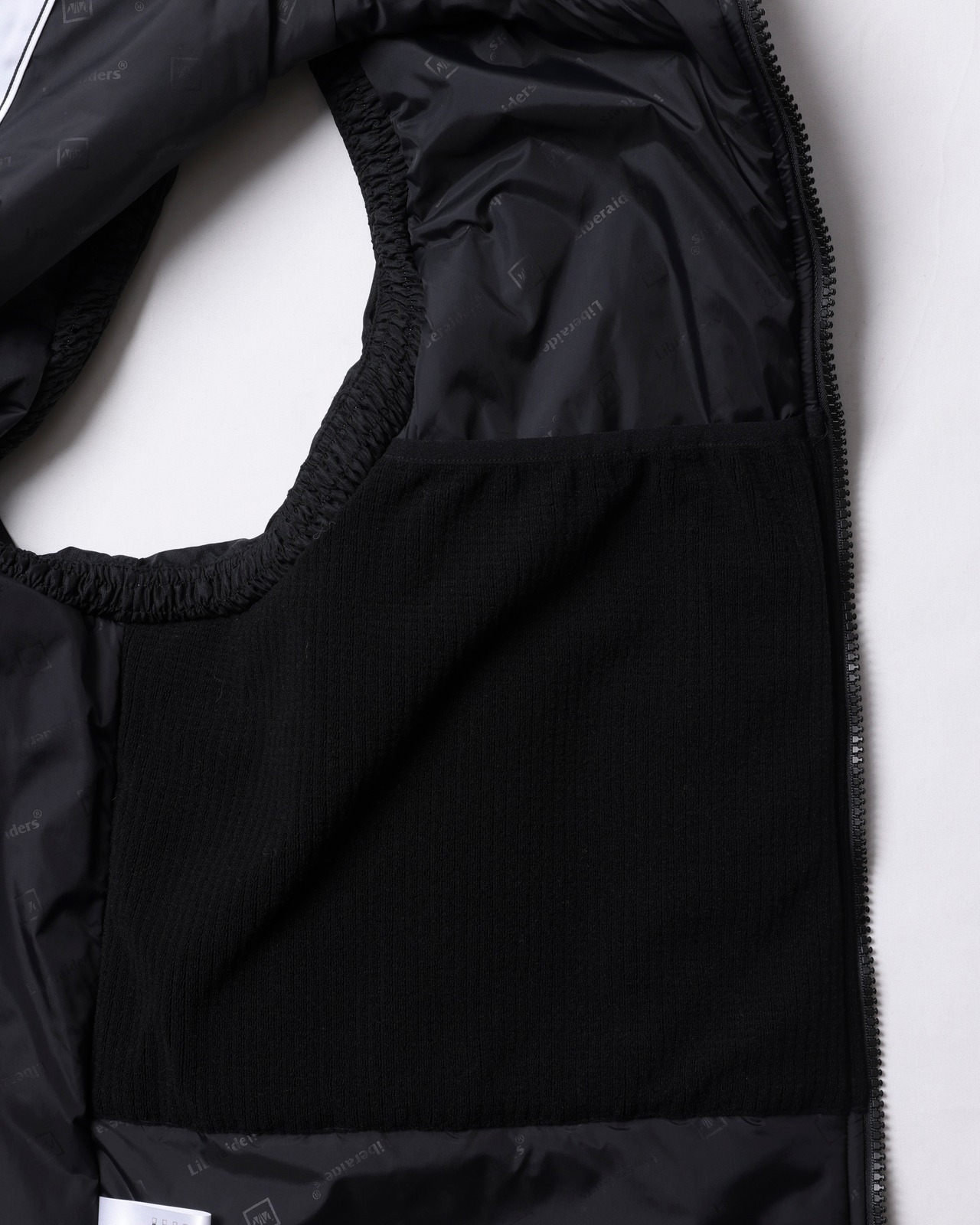 【 Liberaiders 】MICRO RIP-STOP PUFFER VEST