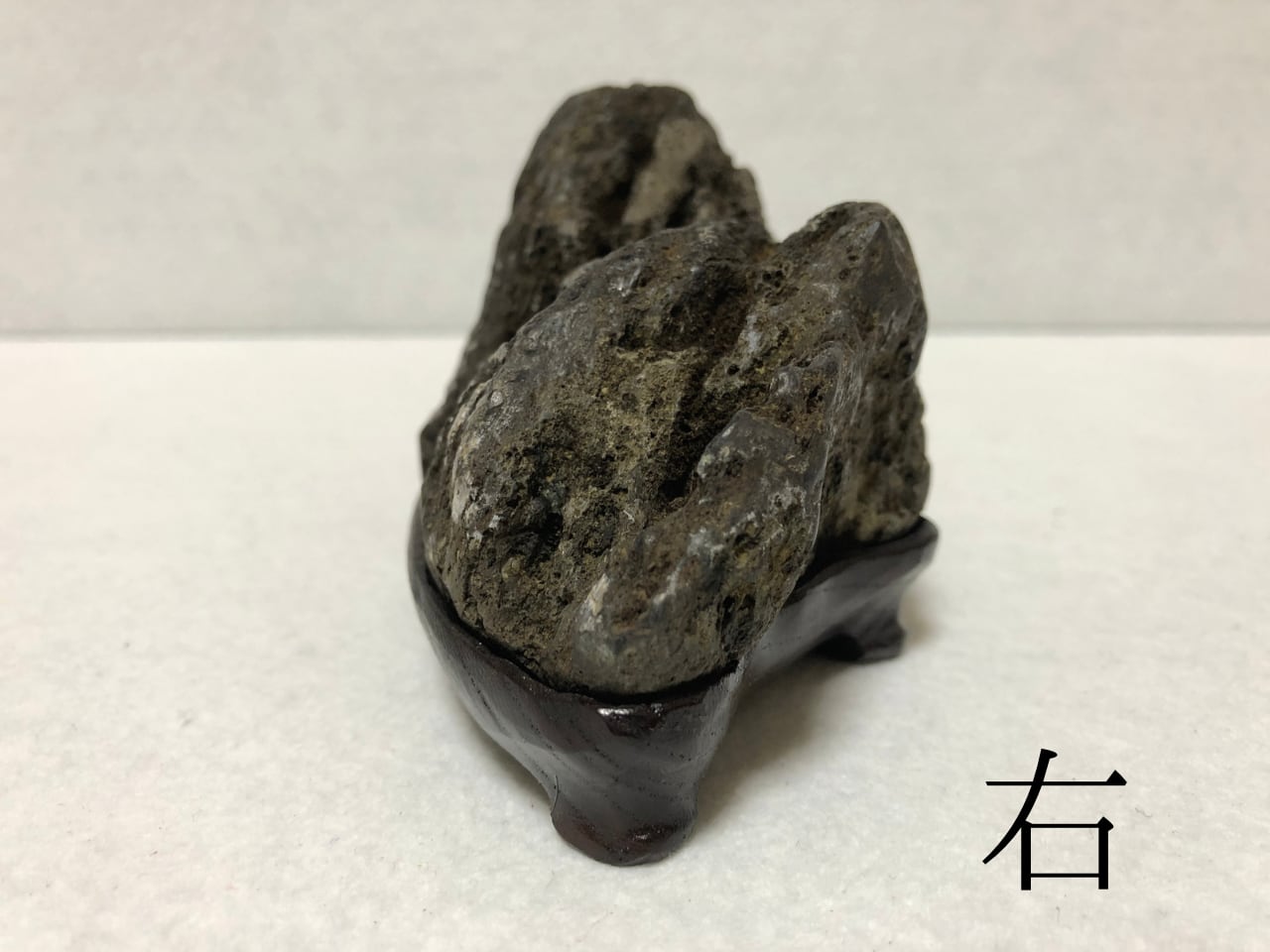 【水石】台座無し　￥19,000 加茂川石（京都）【KMO2307-9】 | 水石オンラインショップ古潭園