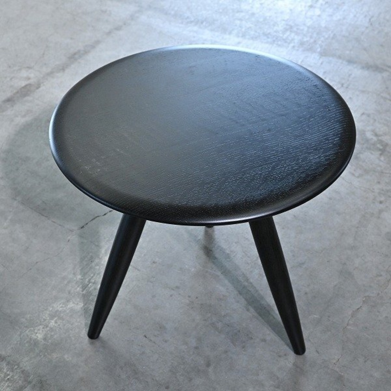 Ritzwell 22万「MO TABLE」a サイドテーブル オーク無垢材 宮本 晋作 モーテーブル リッツウェル 円形 高級 グッドデザイン賞 径500mm【中古家具/中古インテリア/USED家具ユーズド家具/リサイクル】