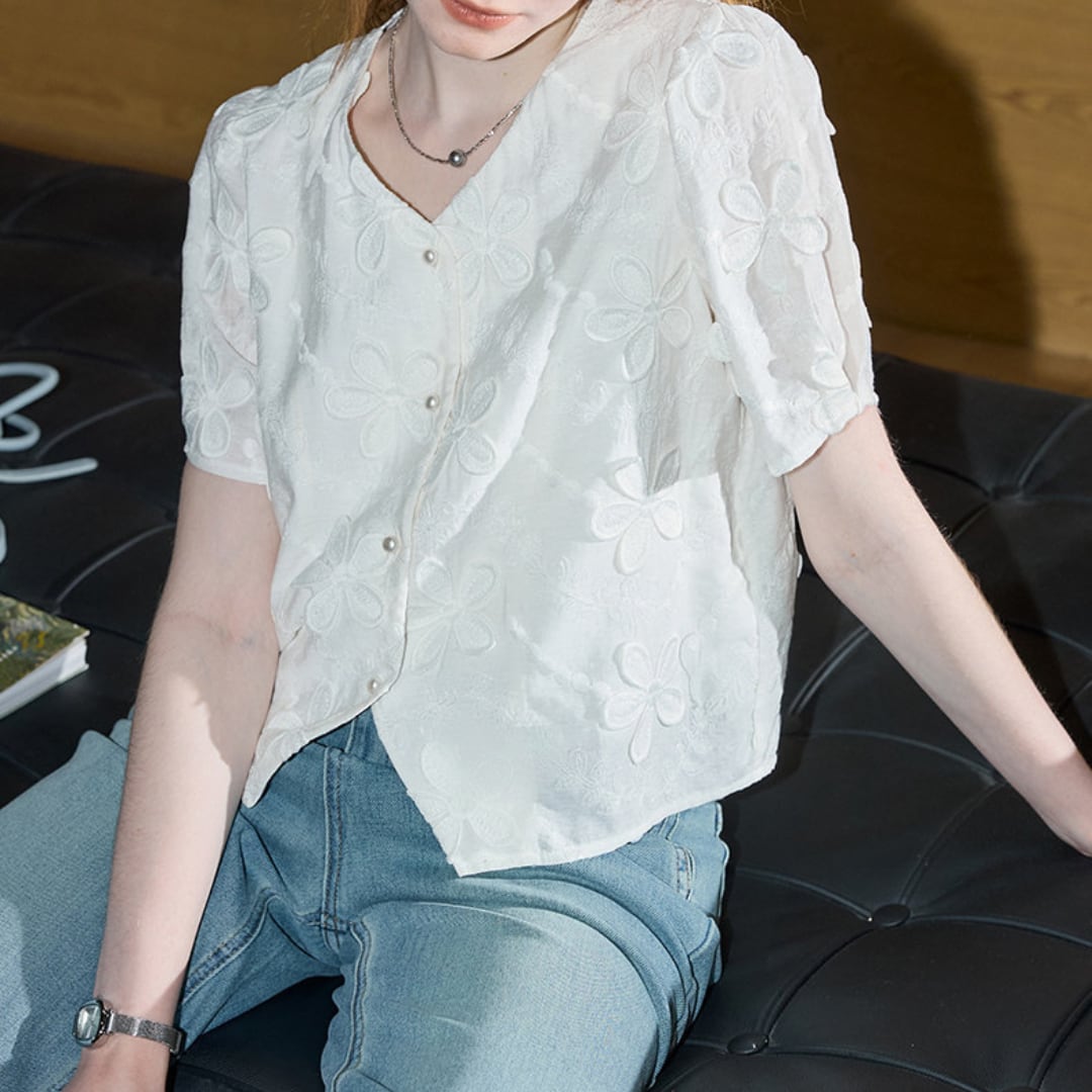 floral embroidered v neck blouse