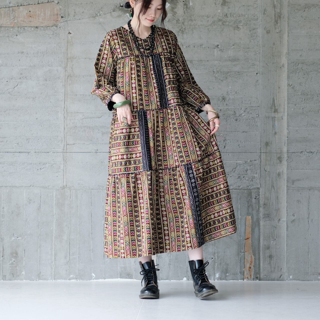 【2025再販】甘くないティアード♡刺繍柄パッチワークワンピース (24w-09)ブラック