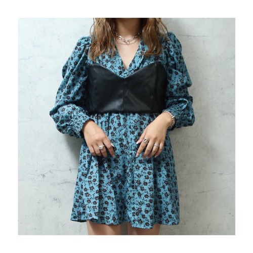 select 13040：floral pattern  one piece