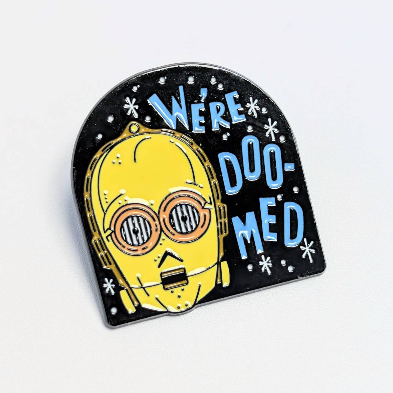 送料無料！ ★ピンズ PINS★ピンバッジ 【 スターウォーズ（Star Wars）】 C-3PO / 「WE'RE DOOMED（もうおしまいだ）〚アメリカン雑貨 アメトイ〛