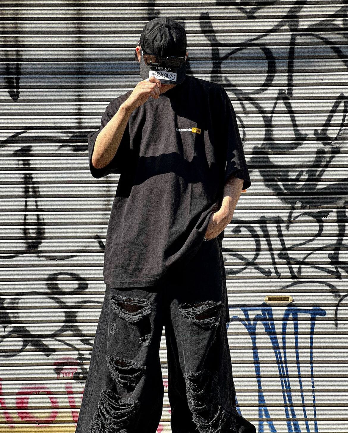 VETEMENTS】XXX LOGO T-SHIRT(BLACK) | AYIN