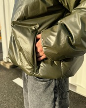 【XLARGE】QUILTING LOGO HOODED PUFFER JACKET【エクストララージ】