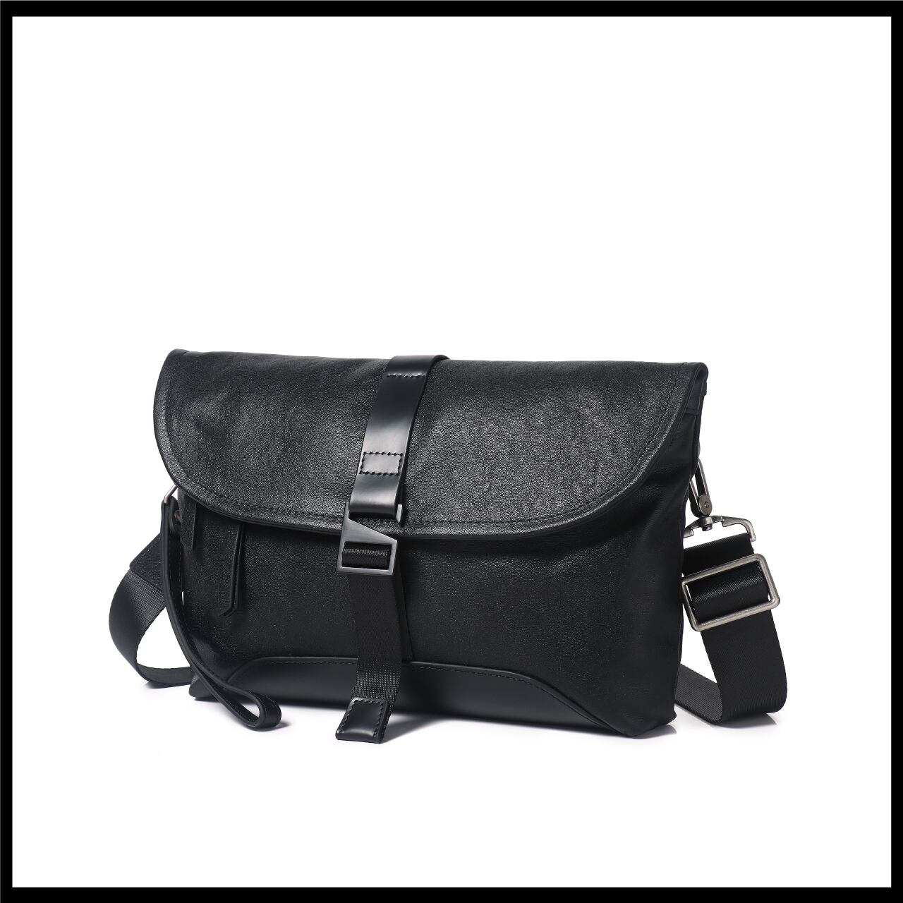 本革 メッセンジャーバッグ メンズ｜ブラック シンプル | BASIC AGAIN