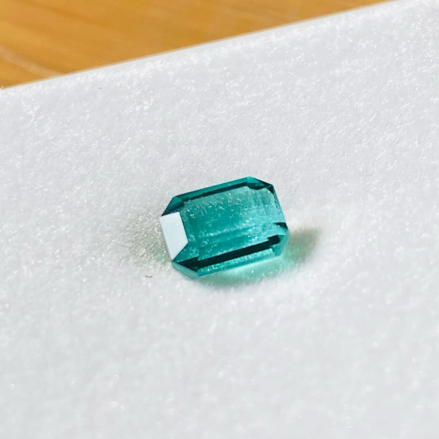 ラグーン〜ピーコック+ネオン感な極上カラー トルマリン3