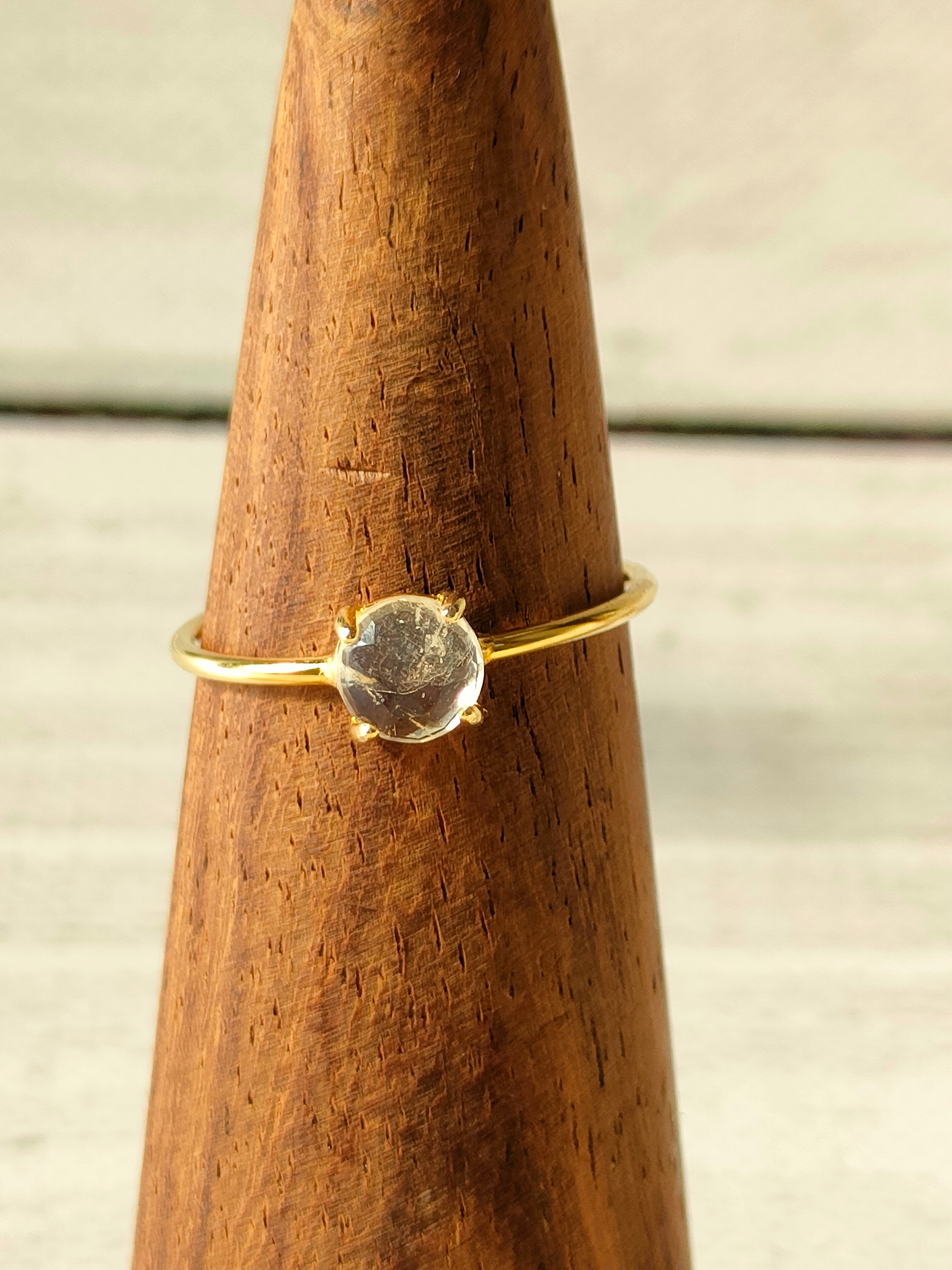 ムーンストーンリング