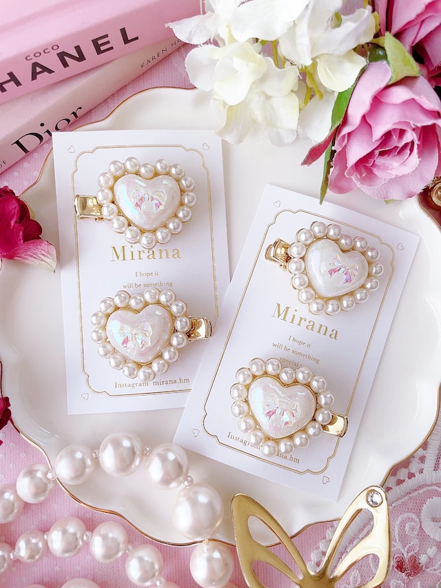 Shiny pearl heart hair clip set