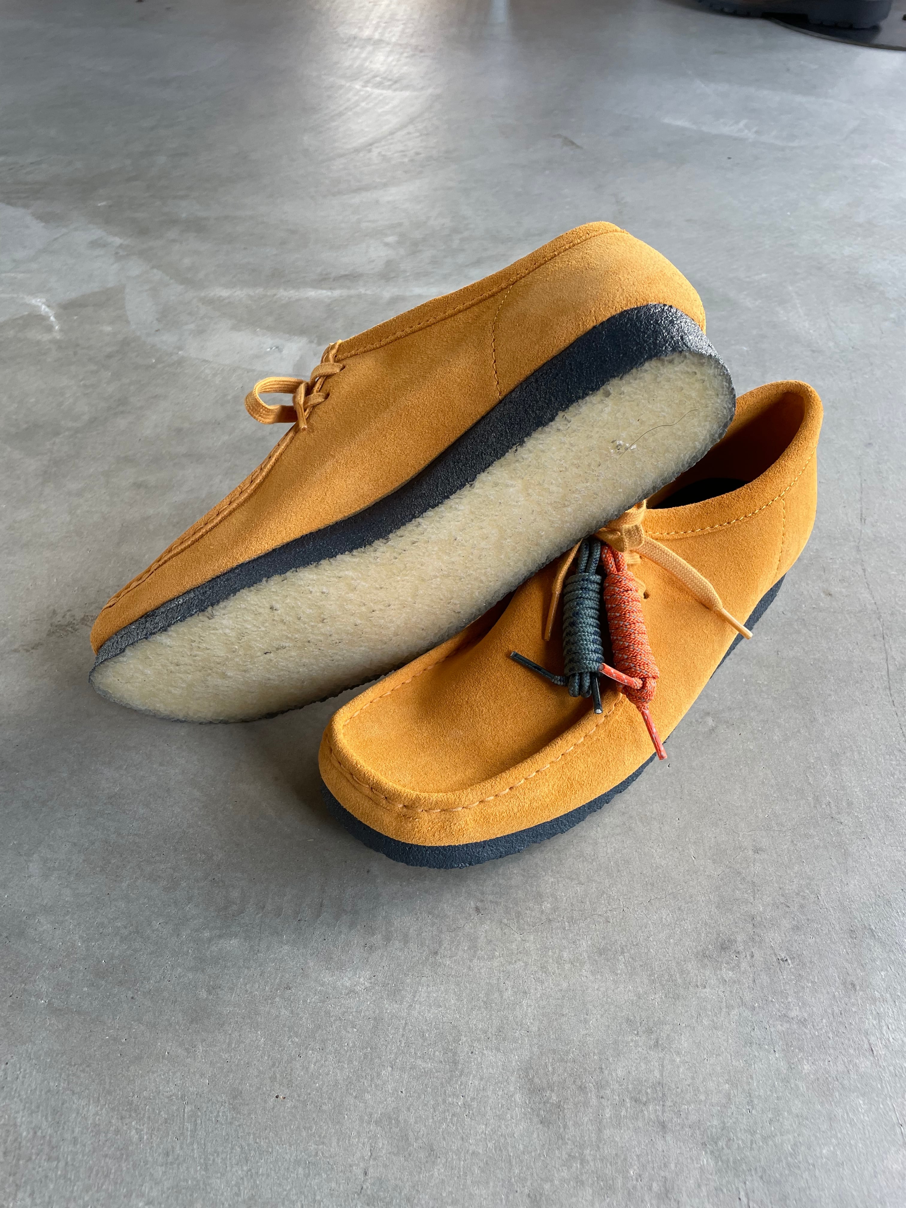 CLARKS【 海外限定カラー Wallabee Boot 】 | LARGE LAB TOWN