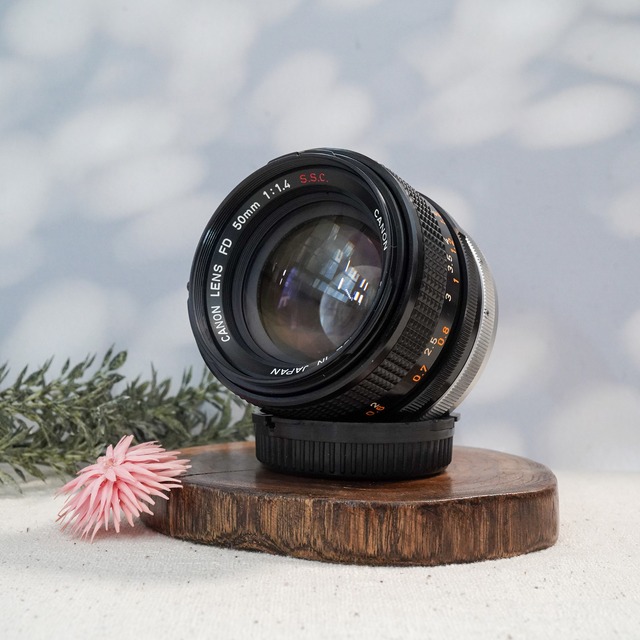 【美品】 Canon FD 50mm F1.4 SSC 人気の単焦点　