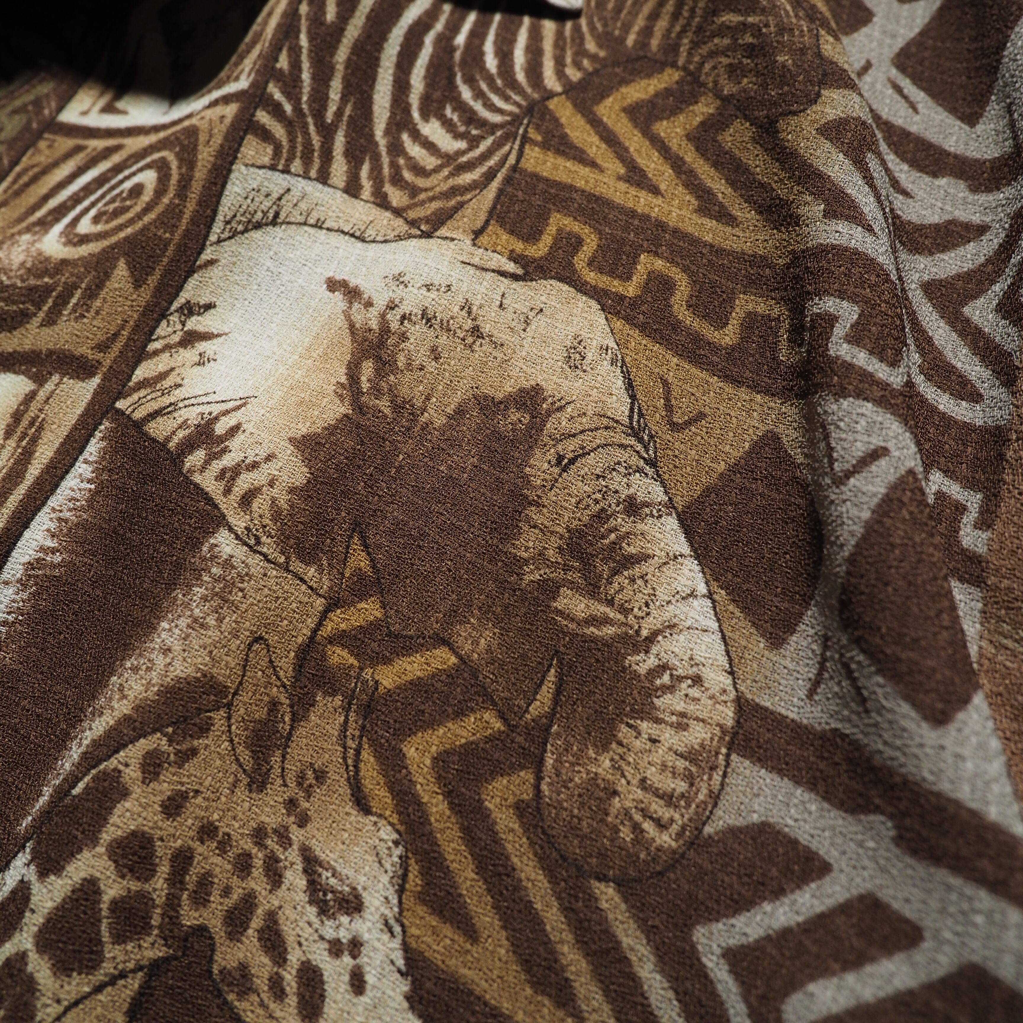 1990s African Sepia animal full pattern Design vintage Drape loose shirt