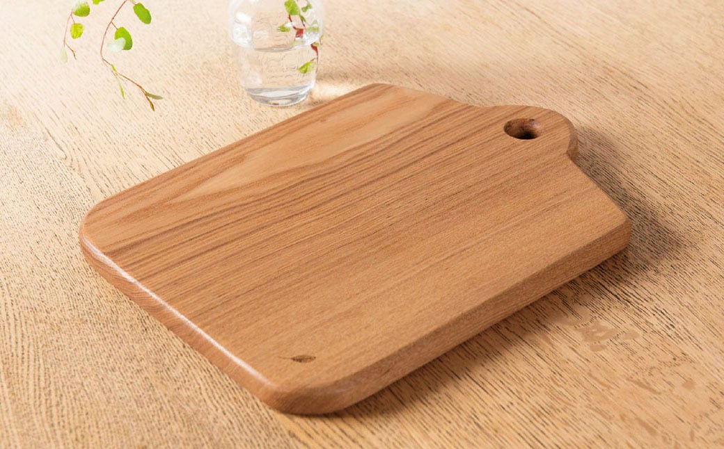天然木のカッティングボード 【タモ材】 | Kanai Craft