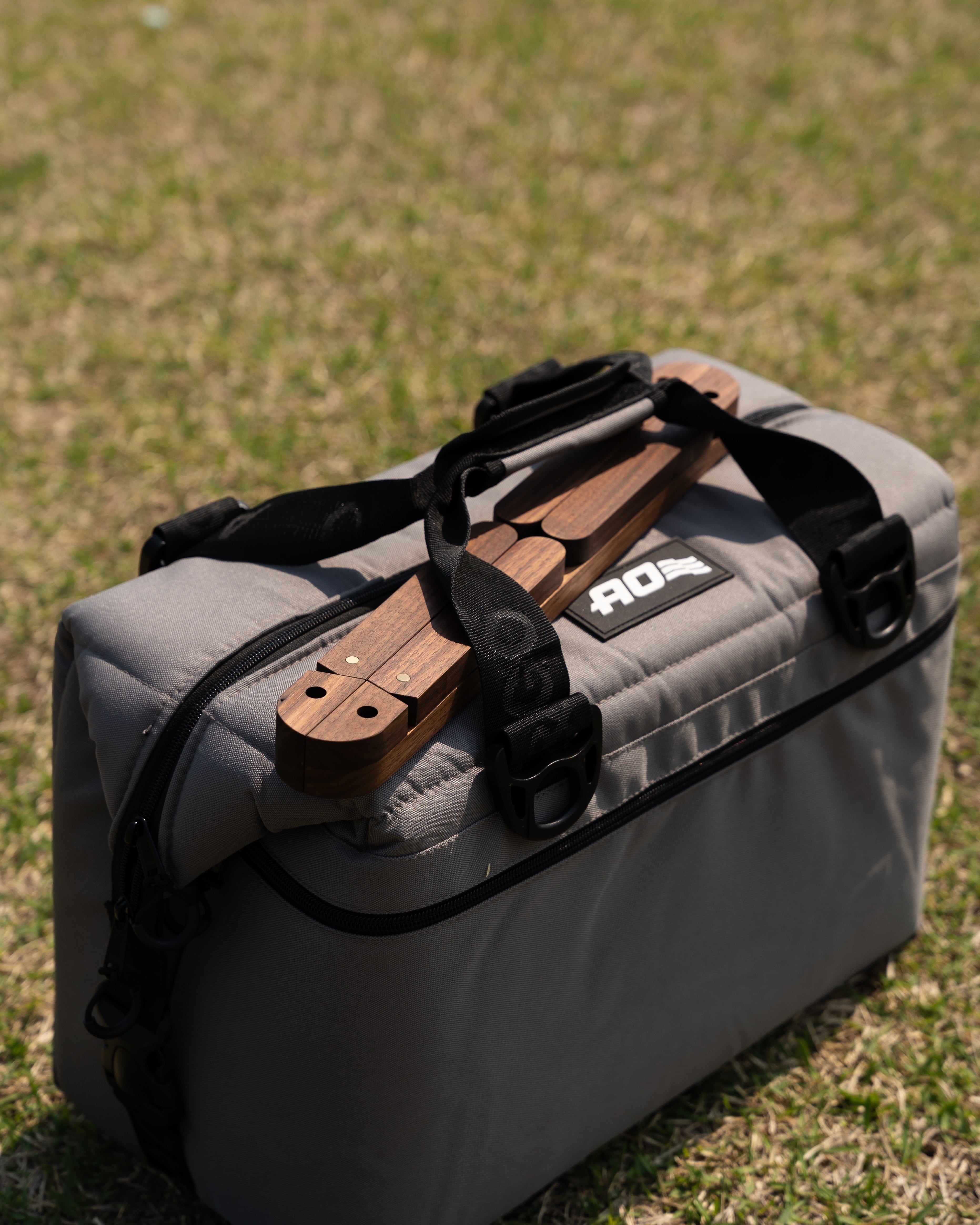 BOX STAND (walnut) | Fallworks