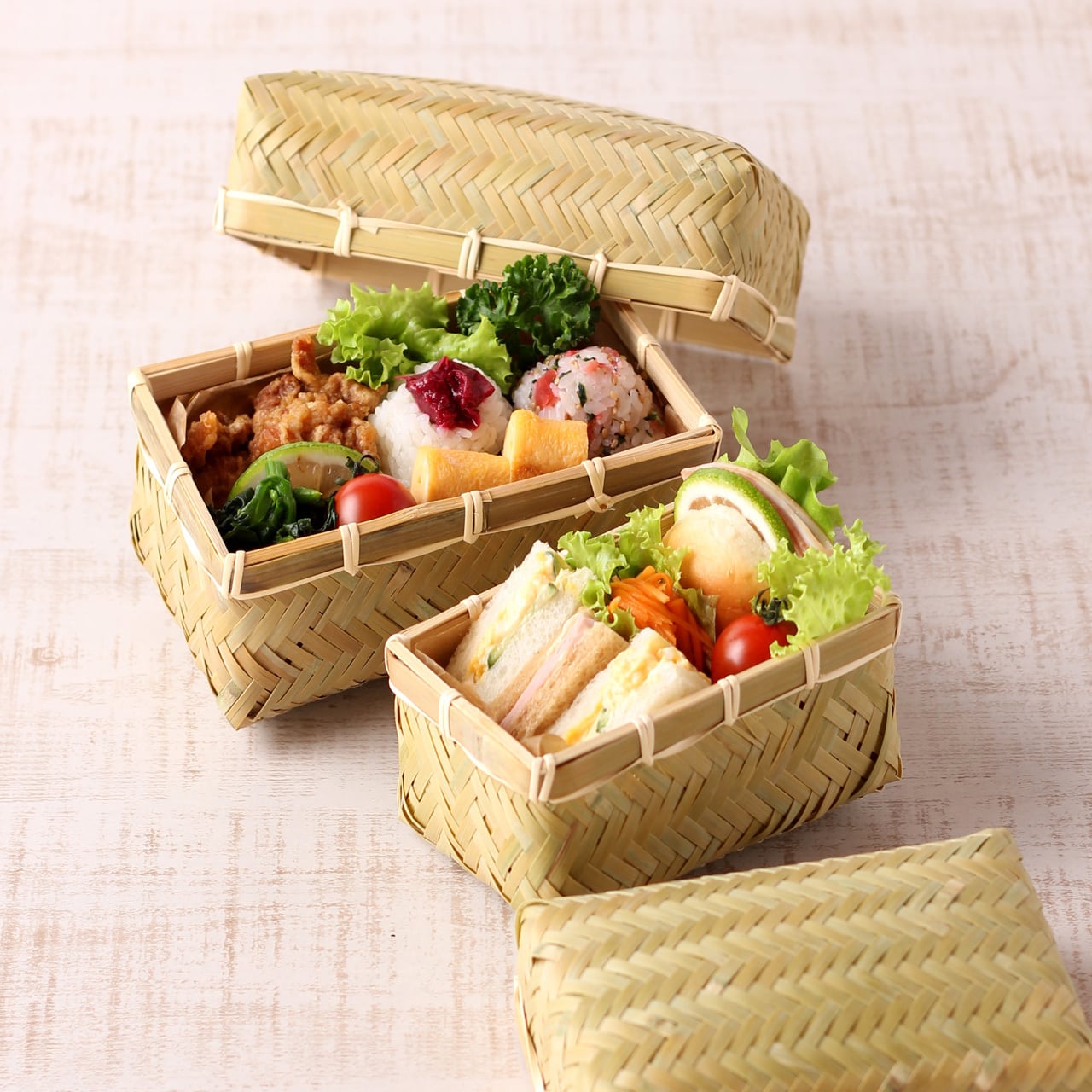【新品】竹巧彩　お弁当箱　おむすび箱　長方形　豆腐カゴ　小物入れ 弁当箱 すす竹 アジロ編 おむすびかご 結びひも付 雅竹（70-050