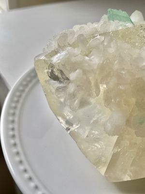 カルサイト＆スティルバイト共生グリーンアポフィライト