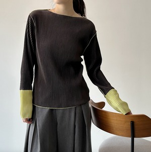 ナンバーミーTOKYO"CREW KNECK BY COLOR PLEATS PULLOVER"BLACK