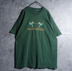 90s Green Frog & Minnesota Embroidered T-Shirt