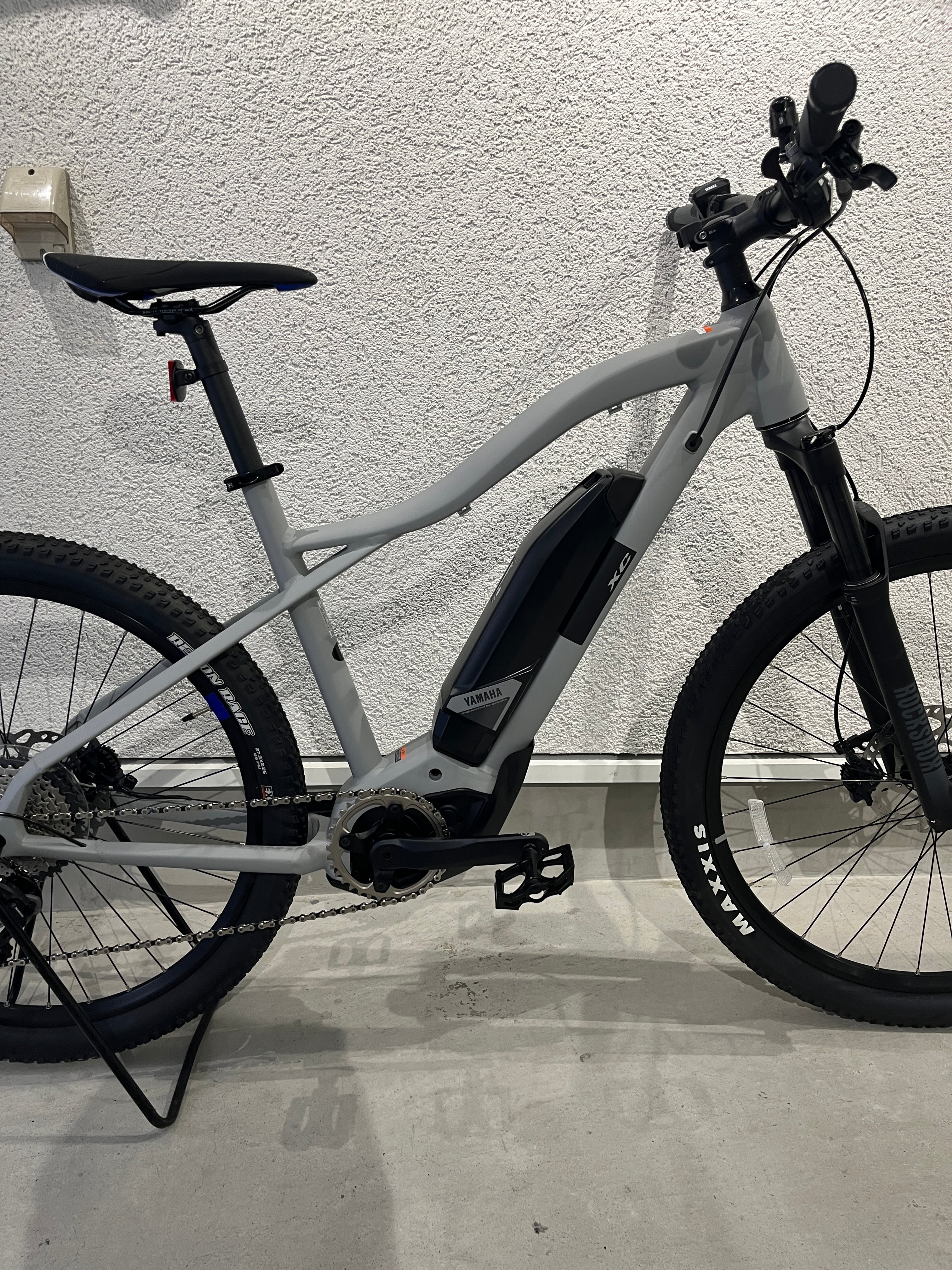 YAEu60)Yamaha YPJ-XC E-MTB サイズL(178cm〜) アウトレット未走行車
