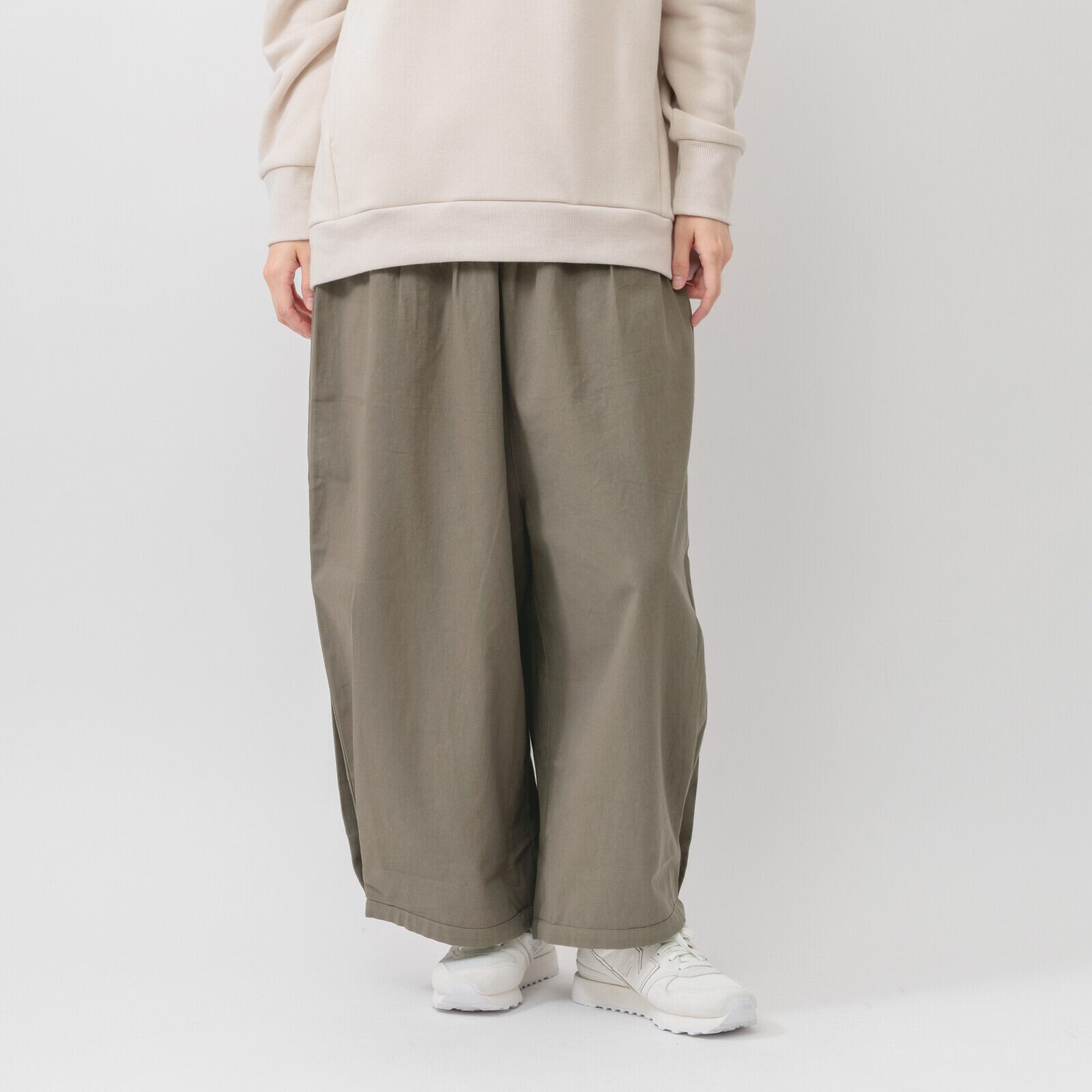 体型カバーできる 裾タック×裏地裾ゴムコットンコクーンパンツ