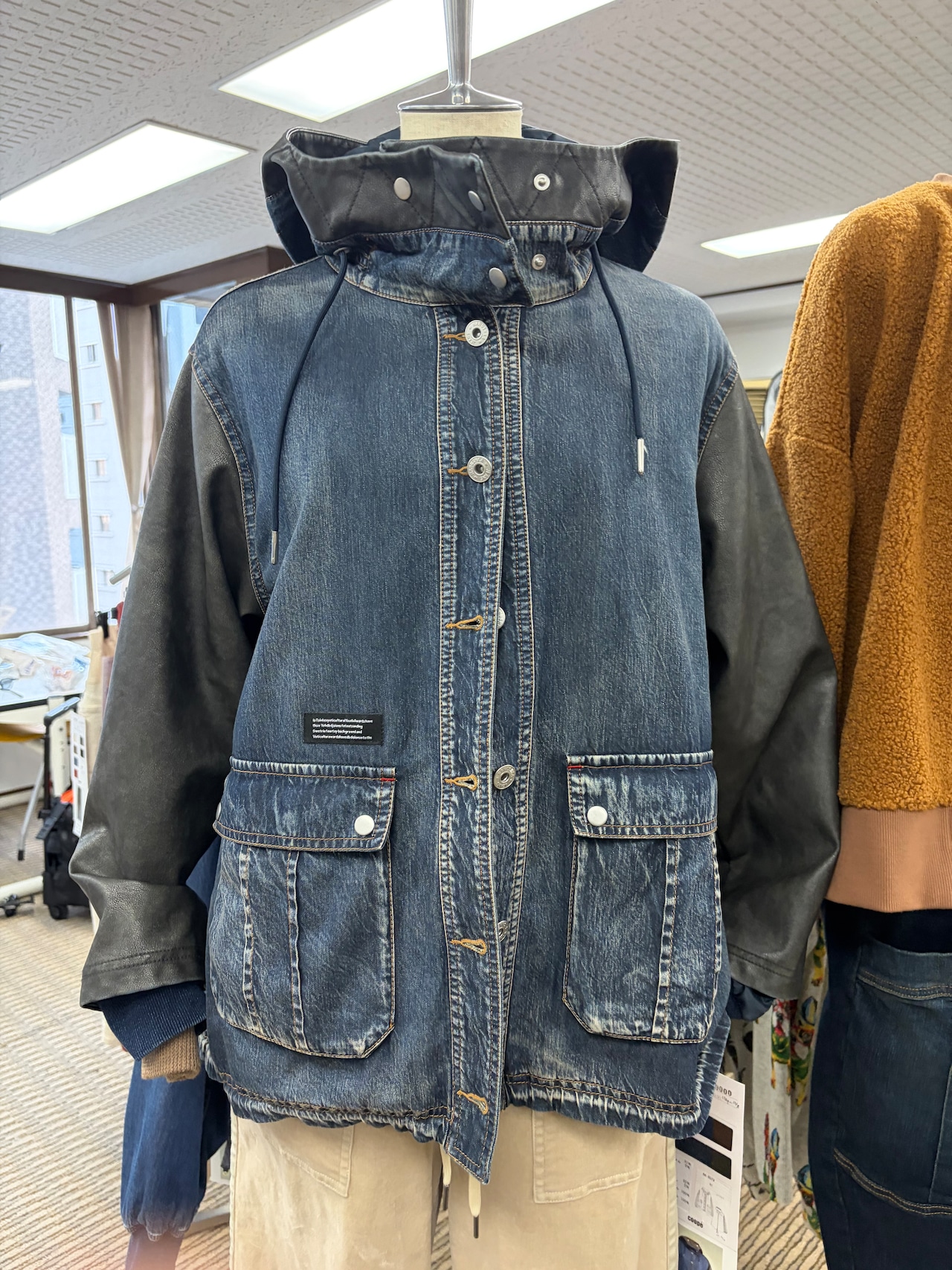 ラドアッシュ フェイクレザー切り替えデニムブルゾン 66-6079